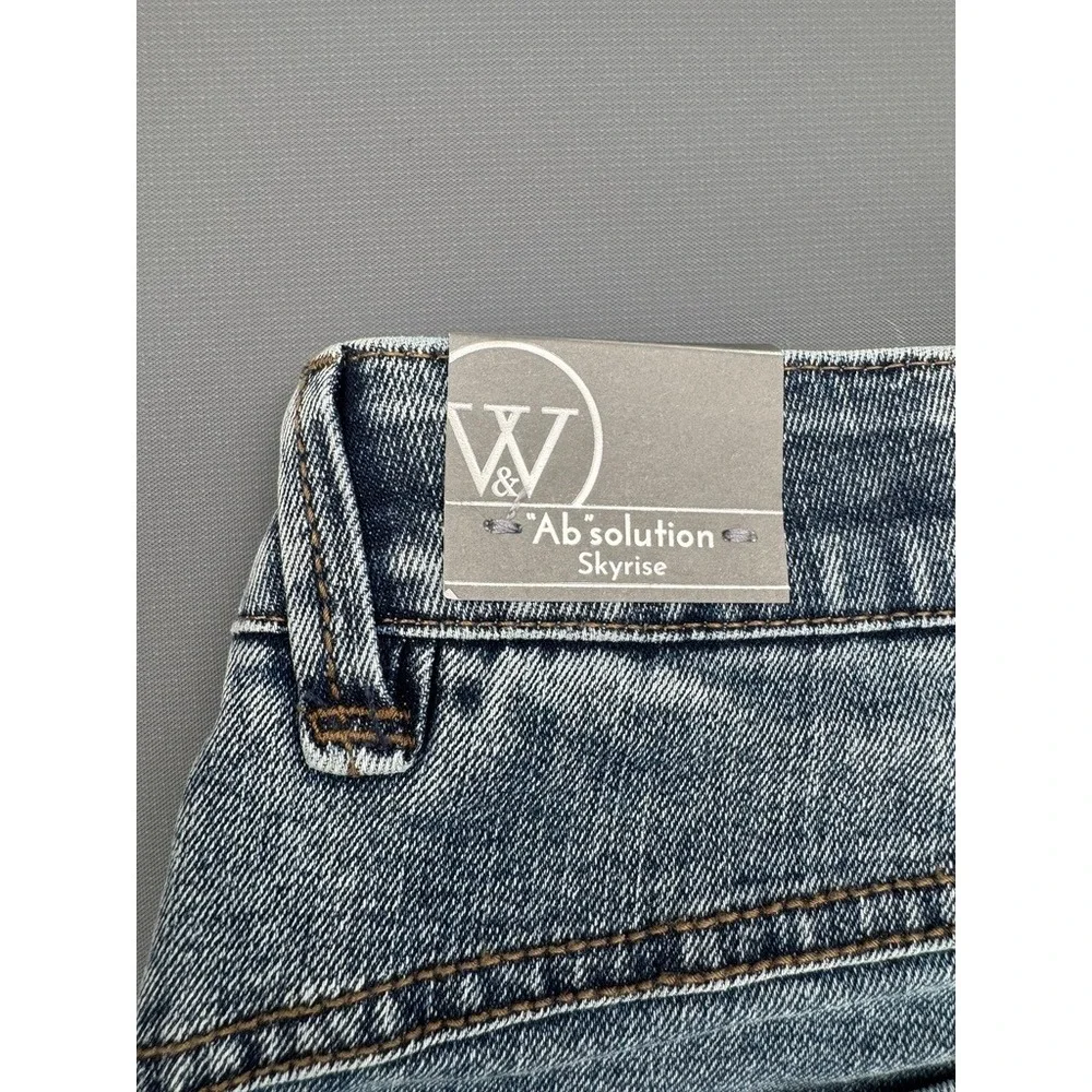 Wit & Wisdom‎ Skyrise Round Up Seamed Wider Leg Jeans Mid Blue Artisinal Size 4